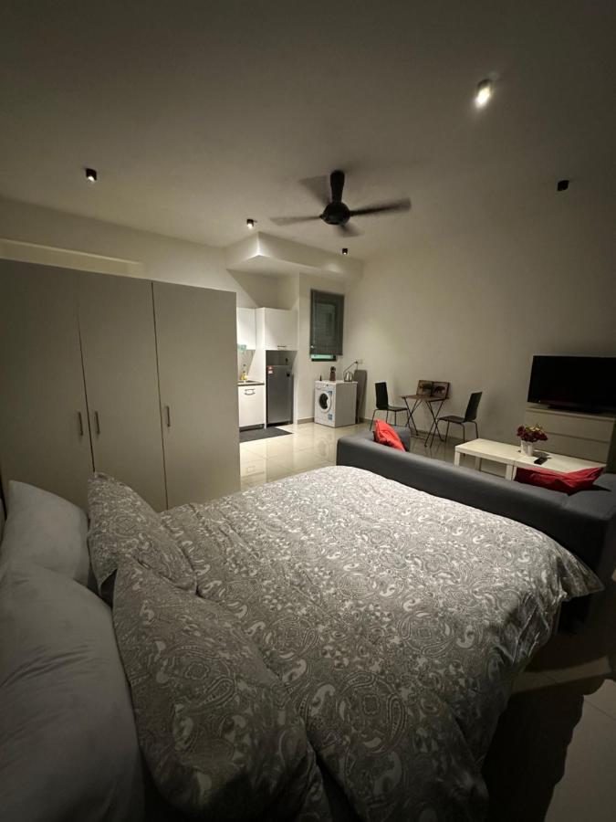 Hideaway At Cybersquare Apartman Cyber Dzsaja Kültér fotó