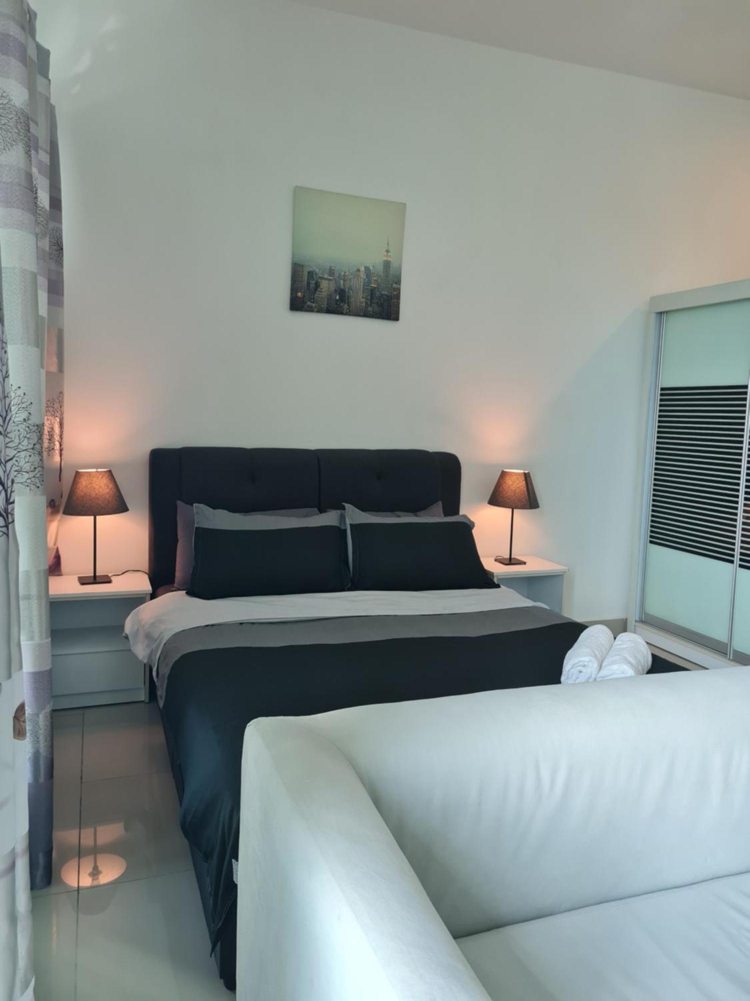 Hideaway At Cybersquare Apartman Cyber Dzsaja Kültér fotó